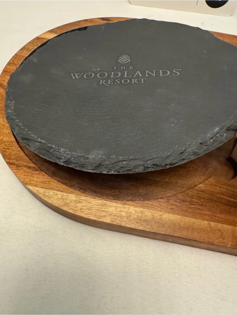 The Woodlands Resort Acacia Wood Slate Charcuterie Cheese Board Set Knives NIB